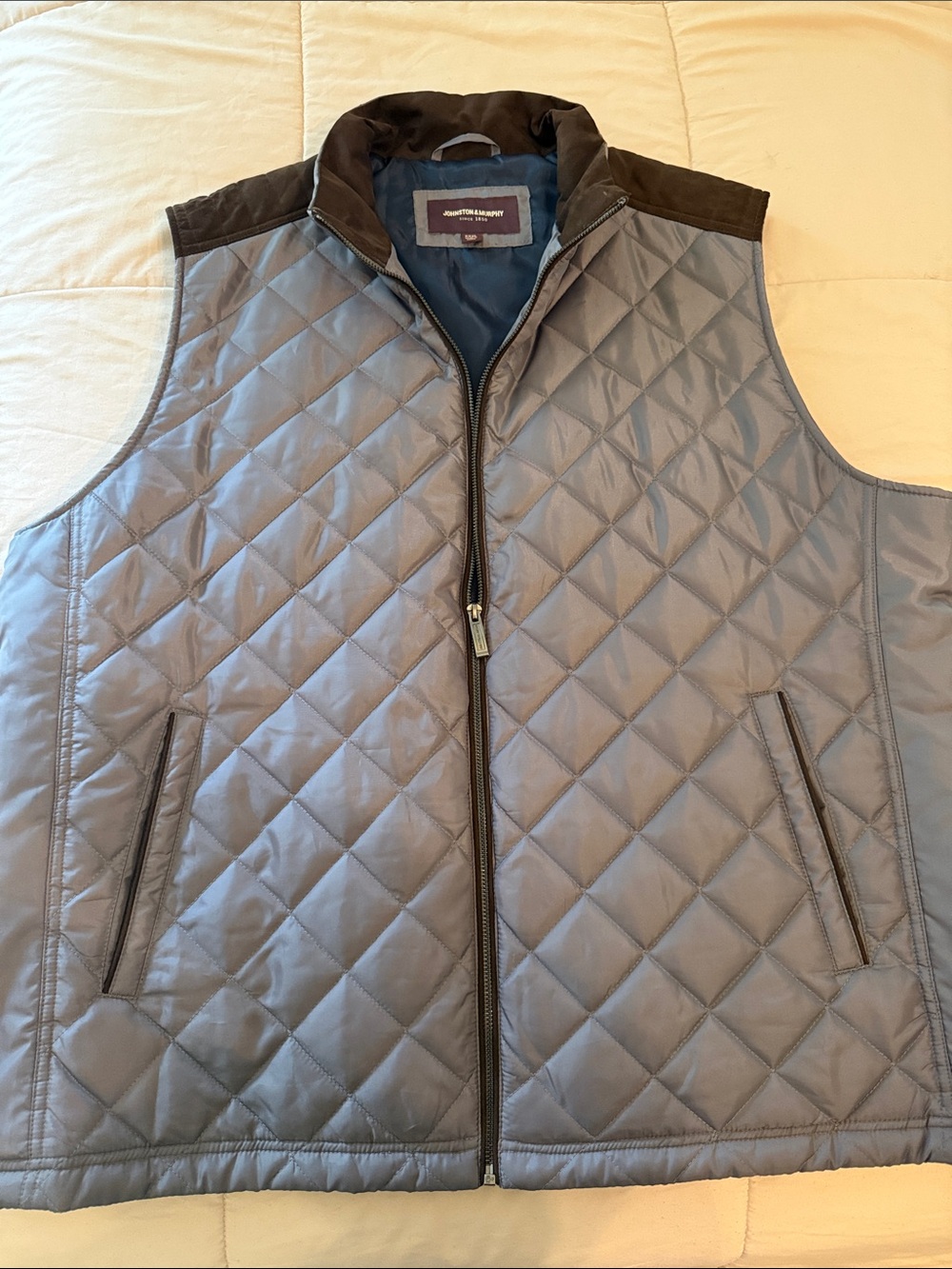 Johnston & Murphy Quilted Puffer Vest with Brown Suede Trim
